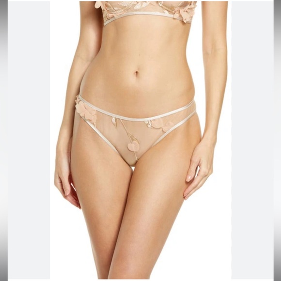 Sadie Floral Appliqué Strapless Underwire Balconette Bra & Jean Appliqué Bikini - Picture 5 of 10